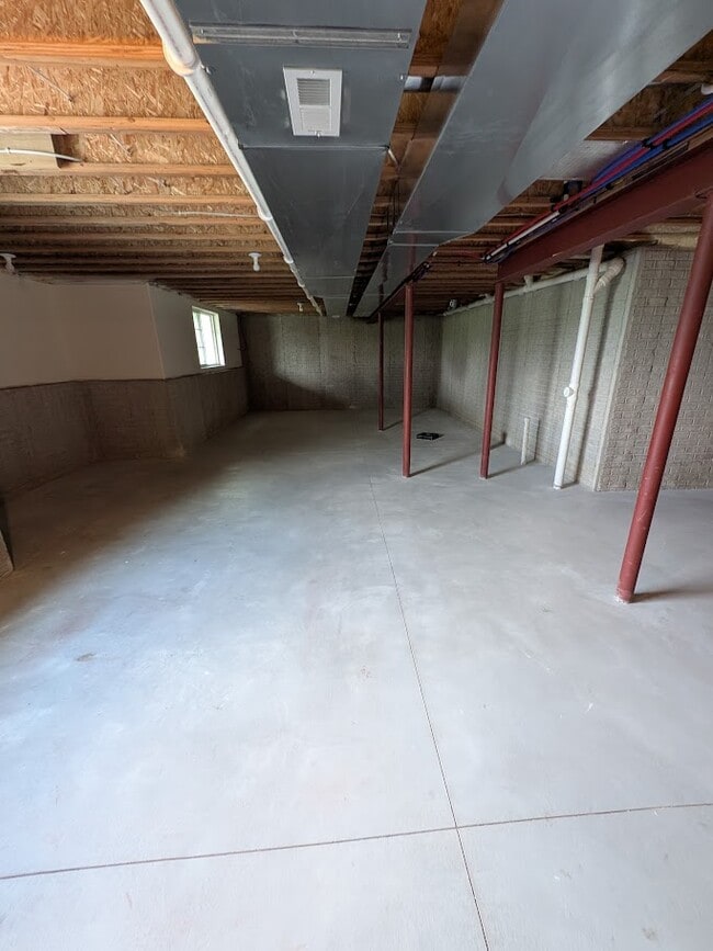 Building Photo - 1520 Foxwood Pass