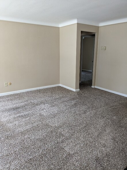 Building Photo - 1216 Orchard Heights Dr