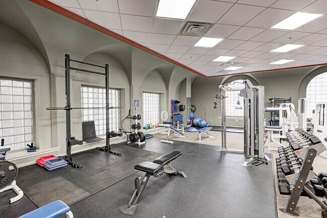 Building Photo - Indianapolis Athletic Club Condo