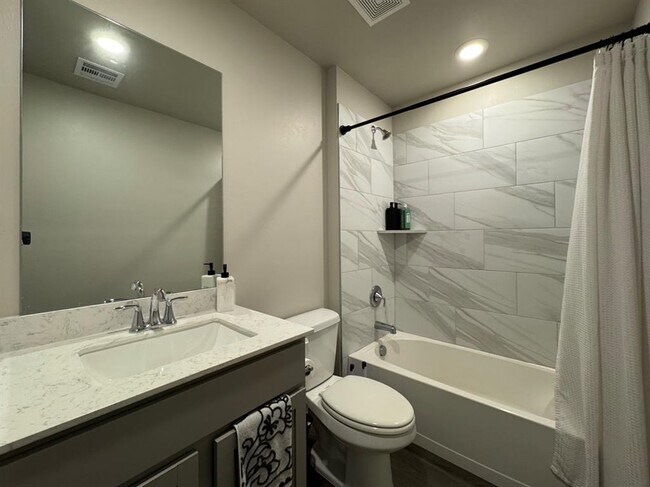 Building Photo - 2800 Stormy St