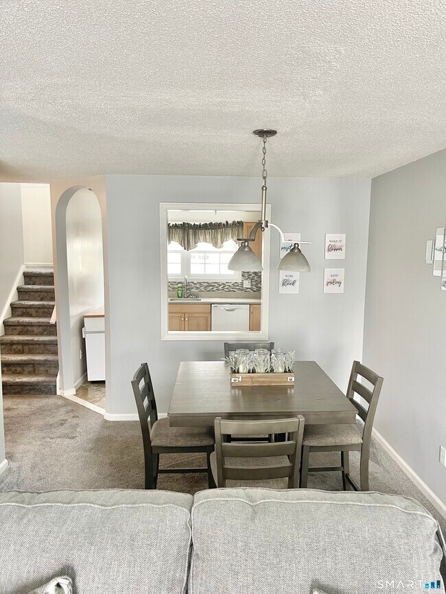 Building Photo - 2390 State St