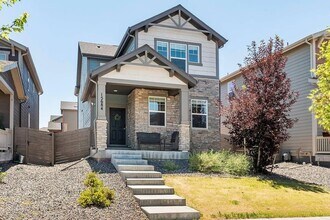 Building Photo - Stunning 3 bedroom home!