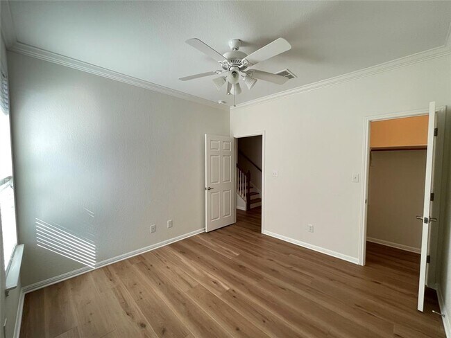 Building Photo - 15801 Belfin Dr