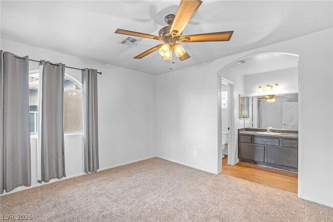 Building Photo - 555 Roxella Ln