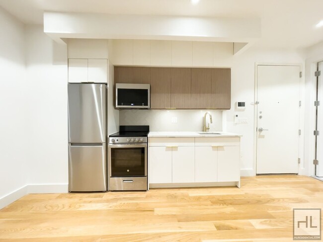 Building Photo - EAST 96 STREET / Modern 1-Bed 1-Bath / Gre...