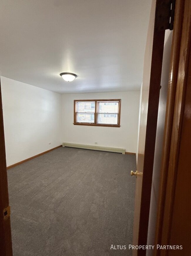 Building Photo - 17385 70th Ave