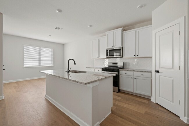 Building Photo - 3026 Banyan Dr