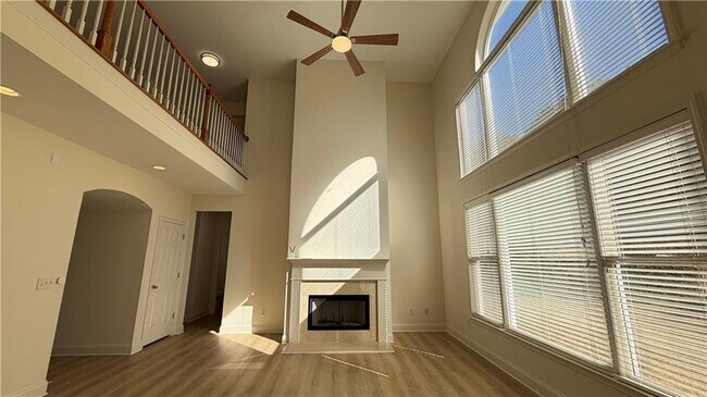 Building Photo - 4005 Lost Oak Ct