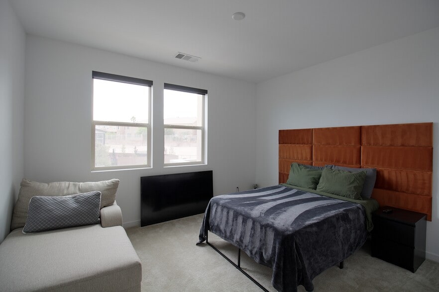 Building Photo - 1732 Rock Ridge Pl
