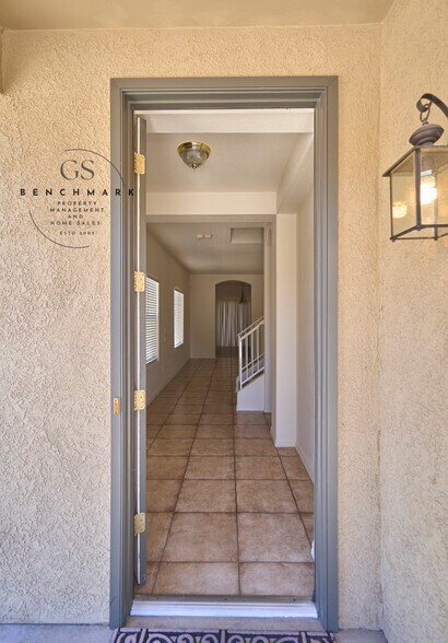 Building Photo - 4211 E Wading Pond Dr