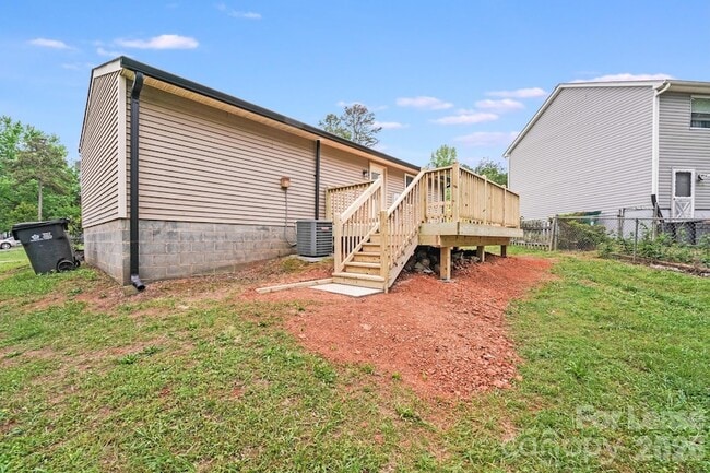 Building Photo - 5001 Forest Mountain Ct