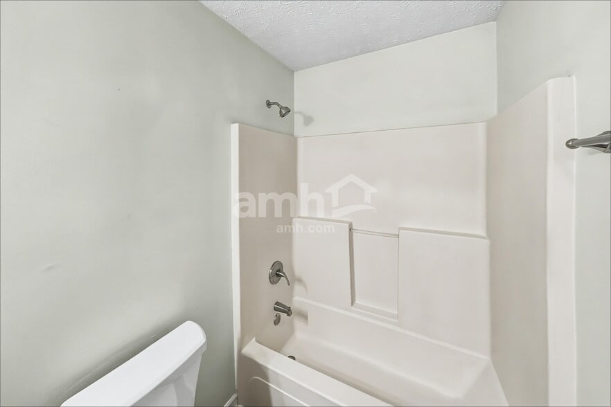 Building Photo - 1856 Portview Dr