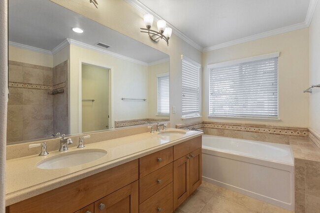 Building Photo - Executive Living in Kamakana at Hoakalei