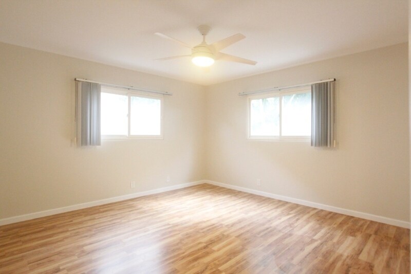 Building Photo - 923 Green St