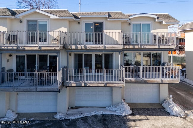 Building Photo - 130 Bodman Pl