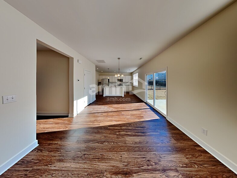 Building Photo - 4724 Chutney Dr