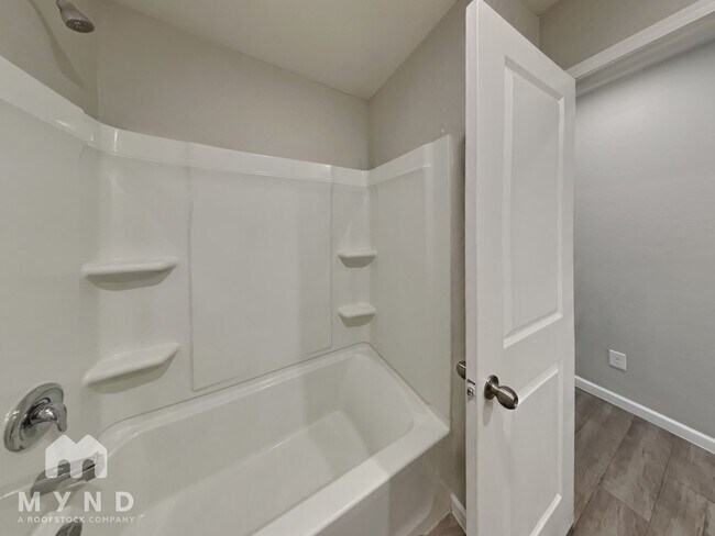 Building Photo - 2060 E Velvet Pl