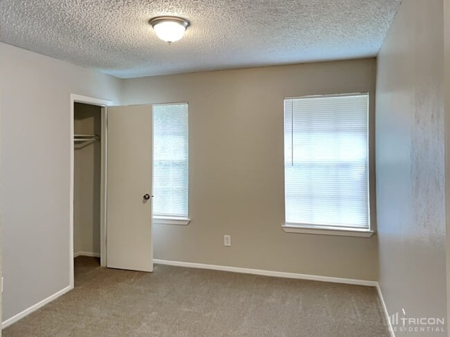 Building Photo - 23326 Dew Wood Ln