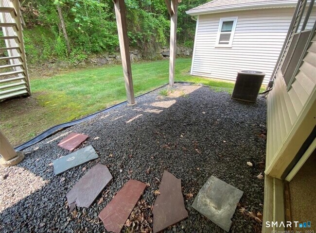 Building Photo - 11 Trout Brook Cir