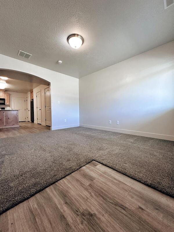 Building Photo - 482 N 2650 W