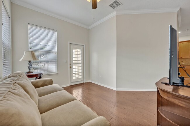 Building Photo - Baldwin Park Charmer