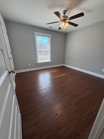 Building Photo - 274 Savannah Ave NE