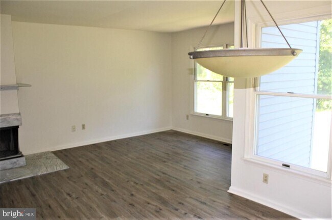 Building Photo - 516 Colgate Ct