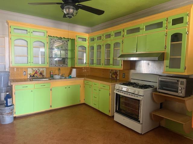 Building Photo - 600 S Pecan Ave