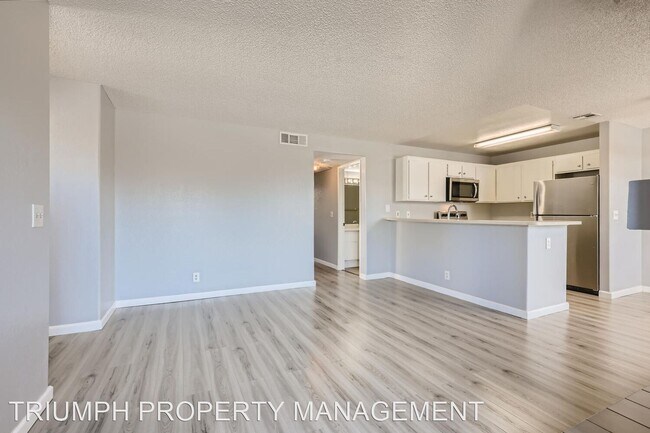 Building Photo - 2 br, 2 bath House - 2977 Juniper Hills Bl...