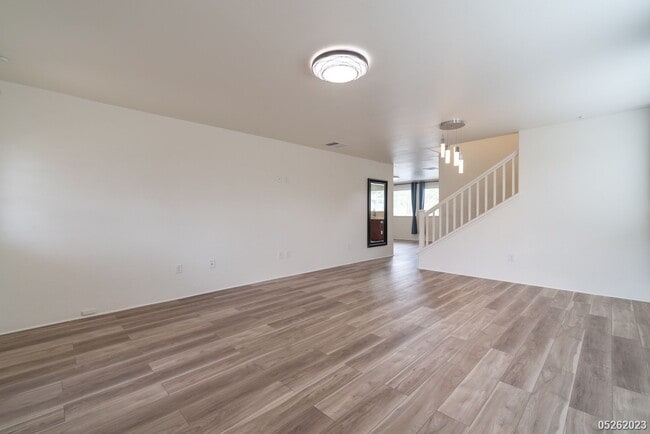 Building Photo - 4 Bed 2.5 Bath in Hoonani