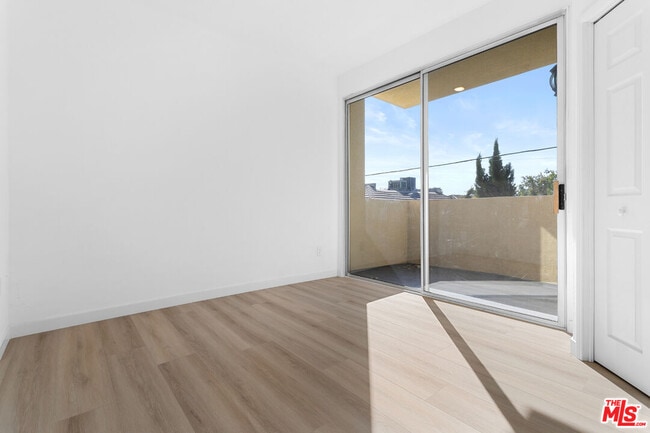 Building Photo - 1661 S Bundy Dr