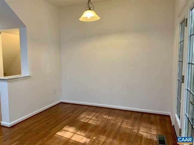 Building Photo - 836 Rockcreek Rd