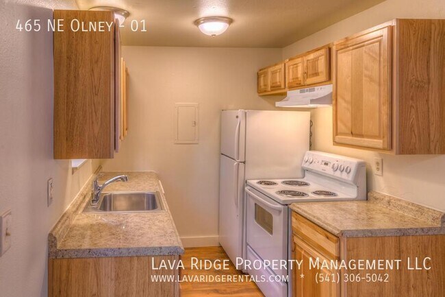 Building Photo - 465 NE Olney-01