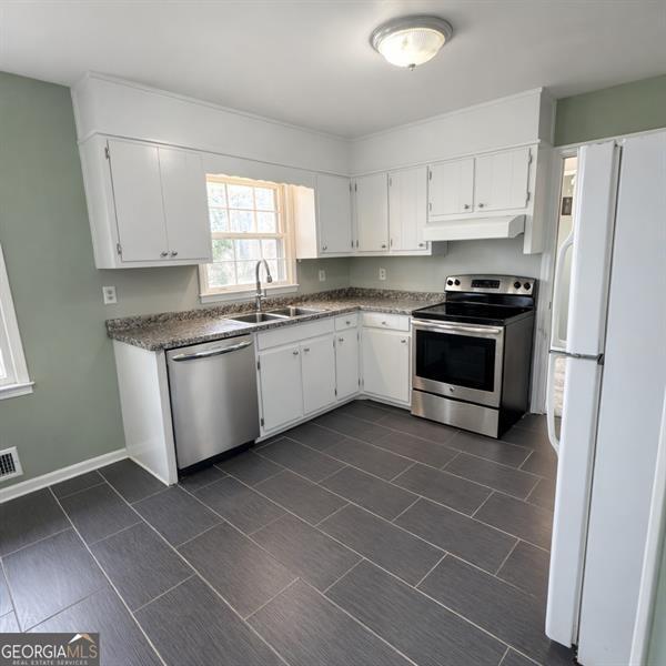 Building Photo - 4093 Hideaway Dr