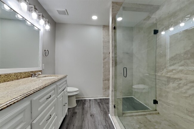 Building Photo - 28907 Sedgefield St