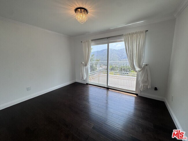 Building Photo - 17230 Avenida de la Herradura