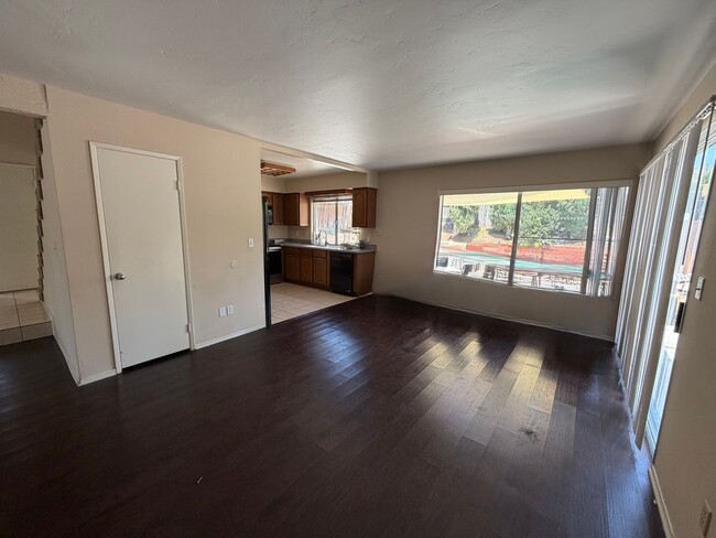 Building Photo - 10308 Amaro Ct