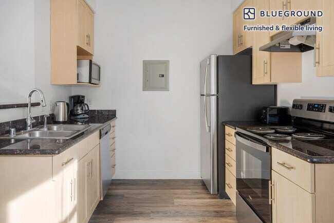 Building Photo - 3608 Flora Vista Ave