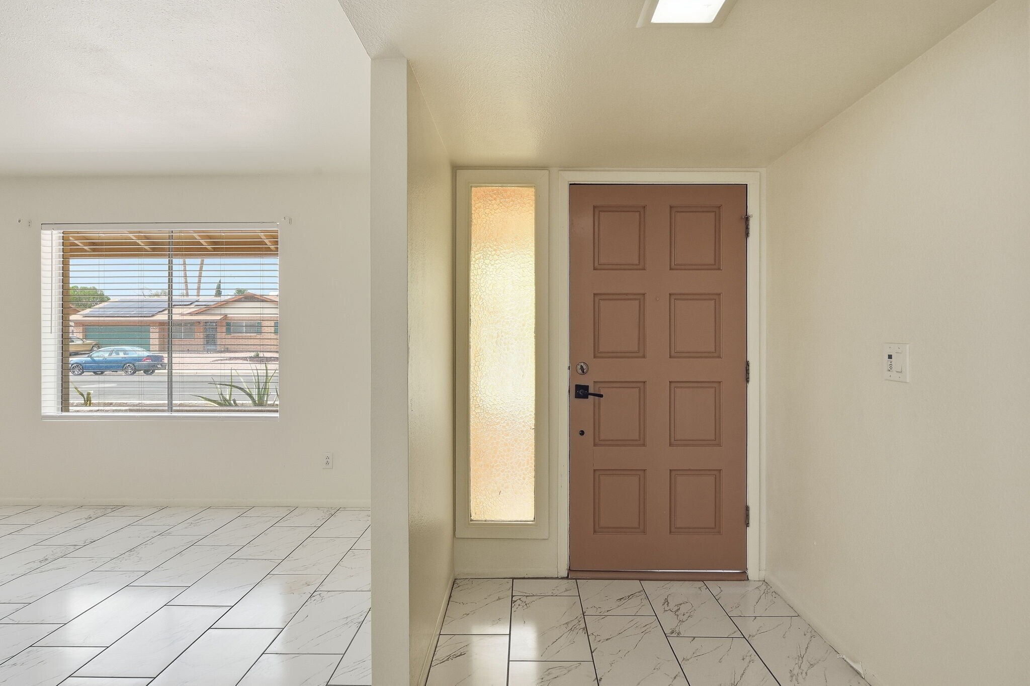 Building Photo - 4731 W Paradise Ln