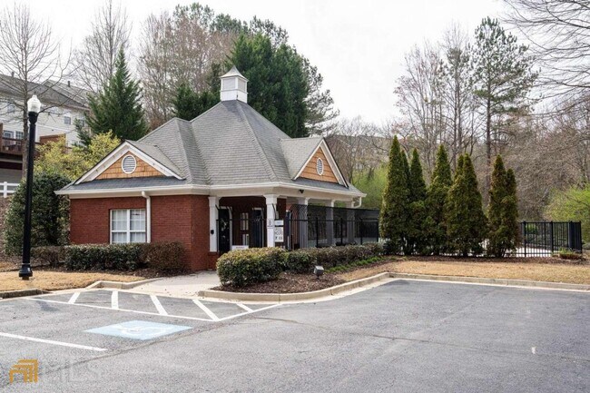 Building Photo - 1732 Highlands View Dr