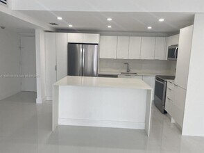 Building Photo - 2 bedroom in Sunny Isles Beach FL 33160