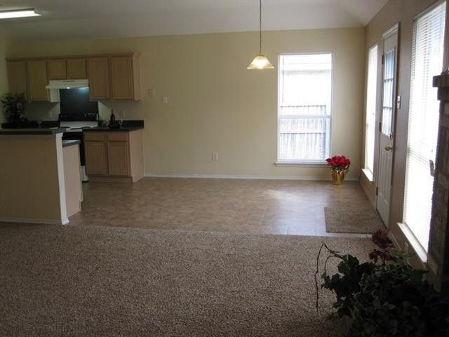 Building Photo - 7418 Fairfield Dr