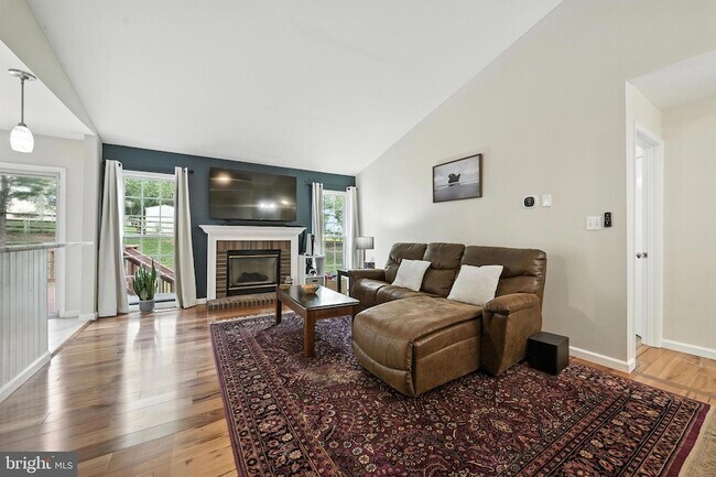 Building Photo - 9571 Basilwood Dr