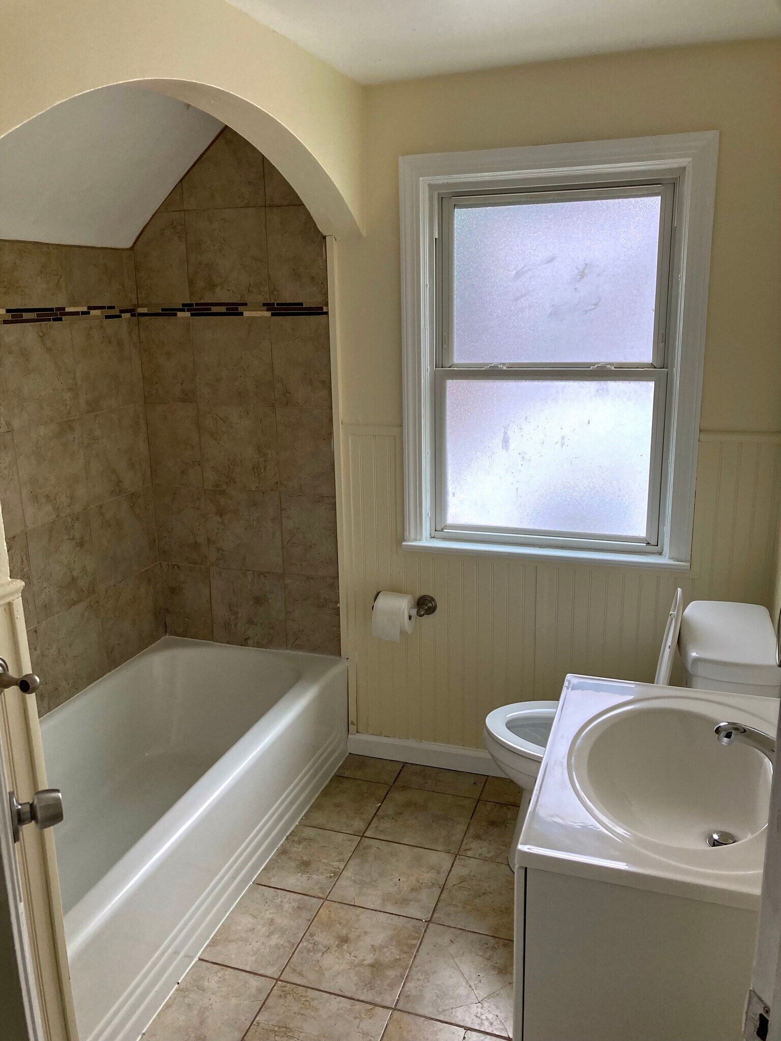 Second Floor Bathroom - 1121 Winston Rd