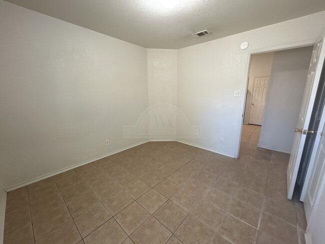 Building Photo - 207 Dale Earnhardt Dr