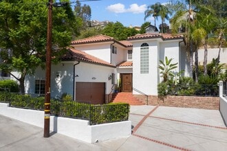 Building Photo - 4725 1/2 College View Avenue