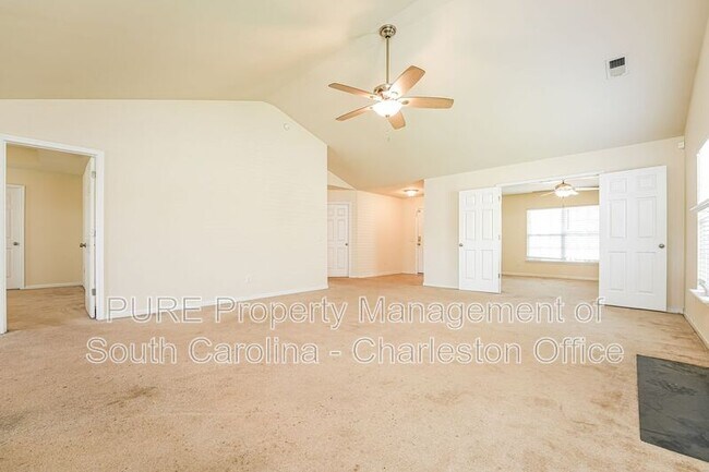 Building Photo - 318 Deep River Rd