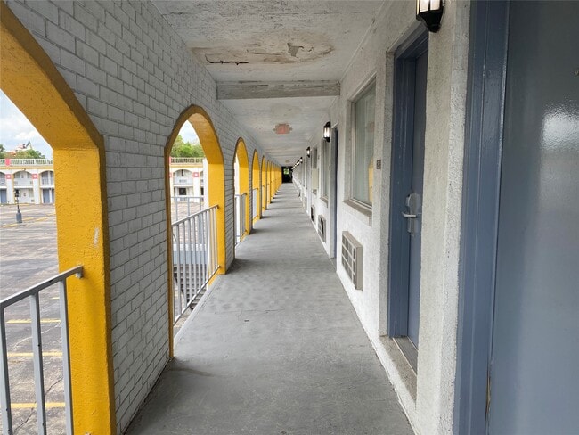 Building Photo - 15919 East Fwy