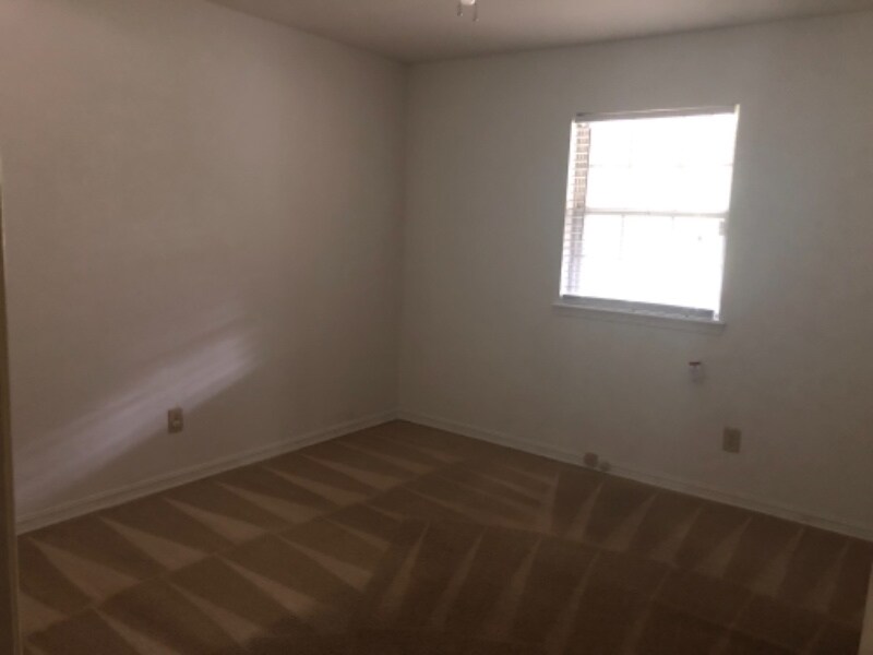 Building Photo - 3608 N Independence Ave