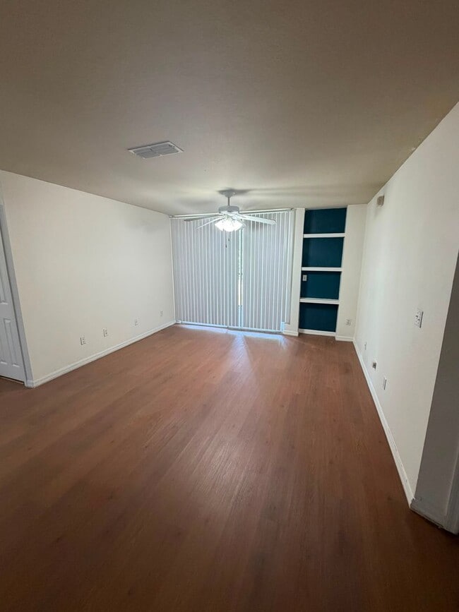 Building Photo - 7605 Pissarro Dr
